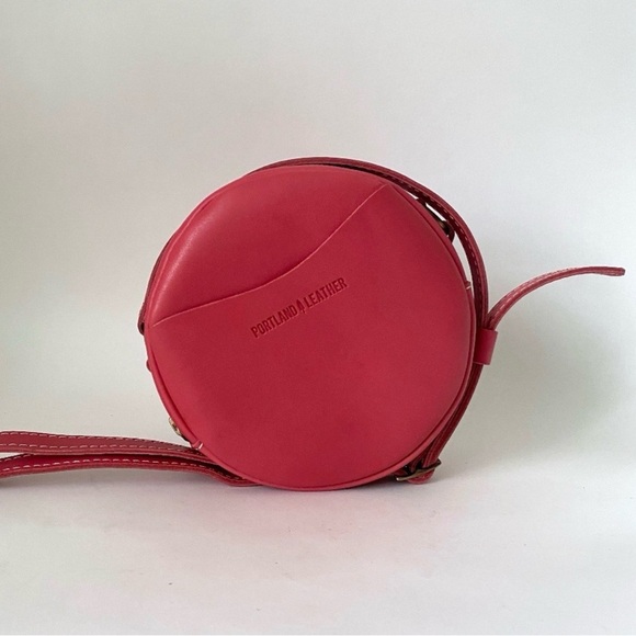 Portland Leather Tulip Round Crossbody Bag - Picture 5 of 8